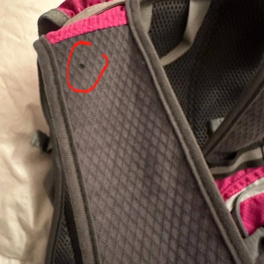 Magenta and Gray RUPUMPACK Backpack Hydration Vest - Picture 5 of 16